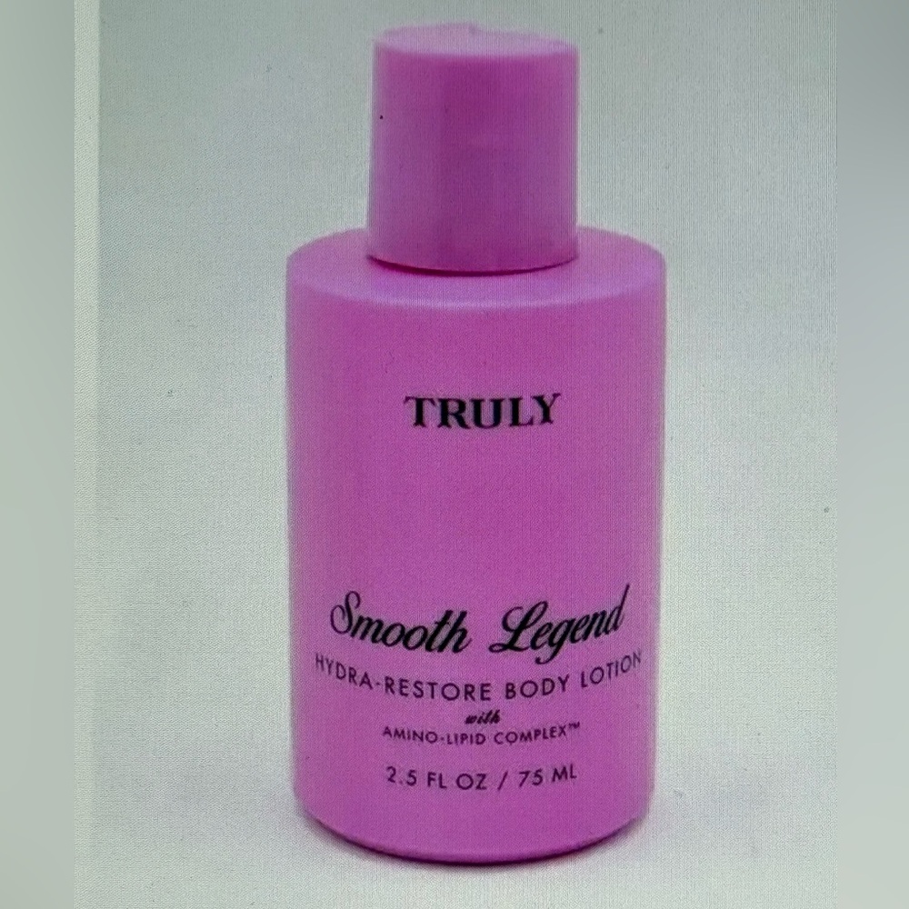 TRULY Smooth Legend Hydra-Restore Body Lotion